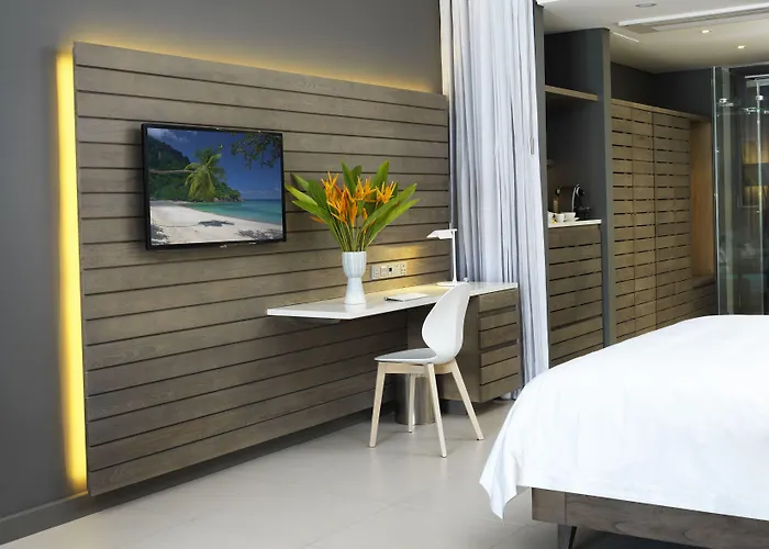 Eden Bleu Hotel
